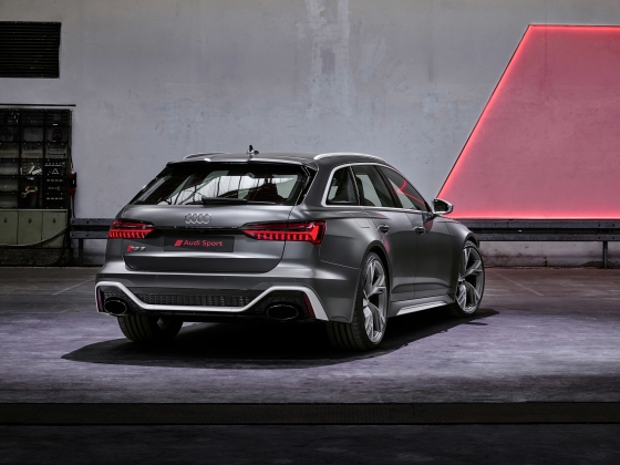 Audi RS 6 Avant [2020] 002