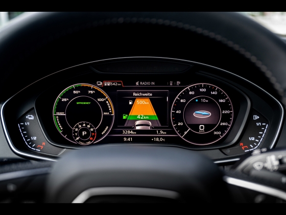 Audi Q5 TFSI e [2020] 005