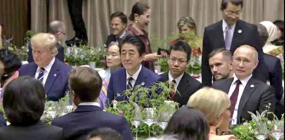 大阪迎賓館 G20 サミット 盆栽 山里 夕食会