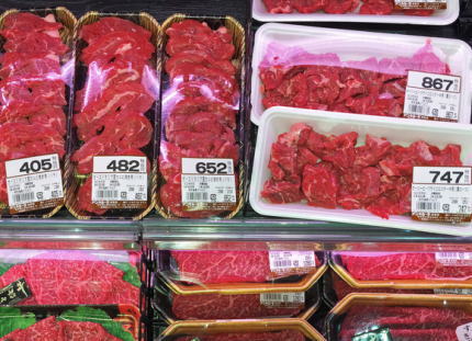 日米両首脳、G7にあわせて会談、日本が米国産牛肉にかけている38・5％の関税を段階的に引き下げ2033年に9％へ