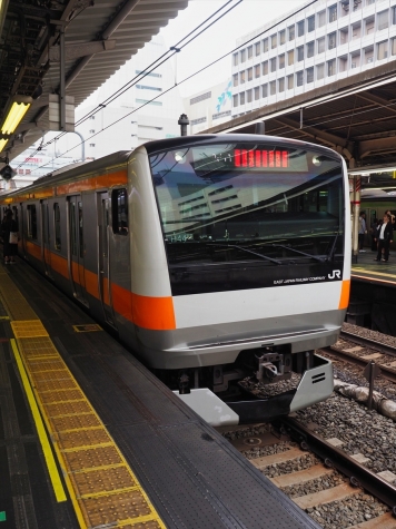 JR中央線快速 E233系 電車