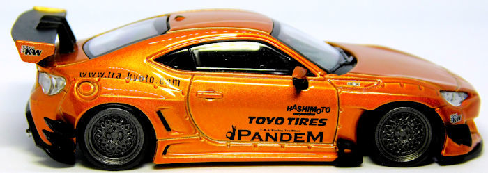イグニッションモデル 1/64 PANDEM トヨタ 86 V3 オレンジメタリック