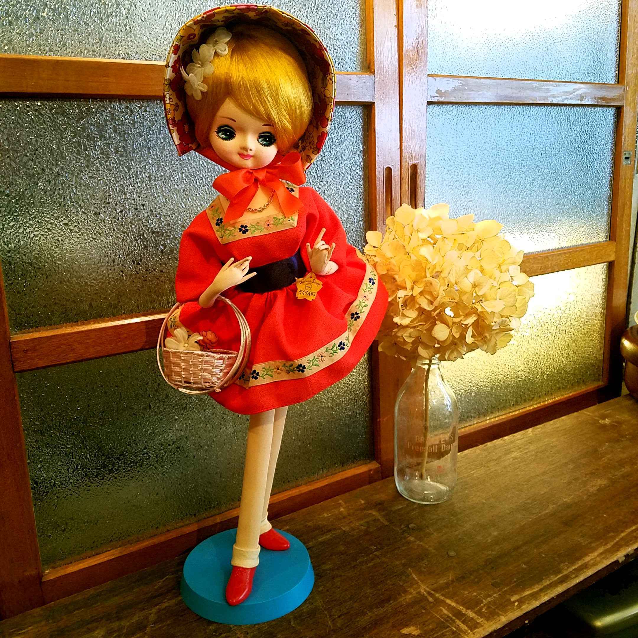 ファッションの 昭和レトロポーズ人形 日焼けした南国のお嬢さん 長期