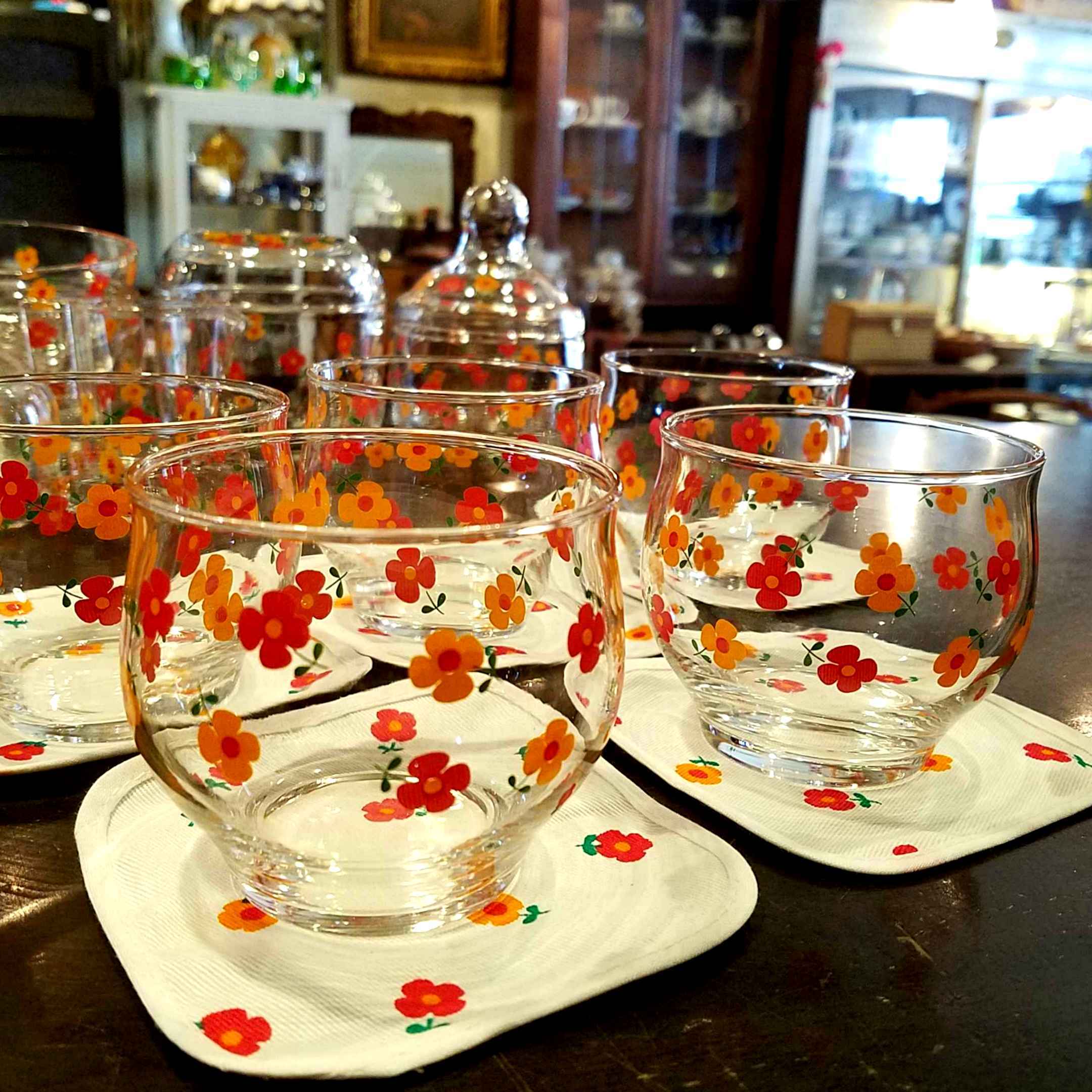 レトロポップな花柄のガラス食器 冷茶グラス キャンディポットetc Sold Out 過去の販売商品